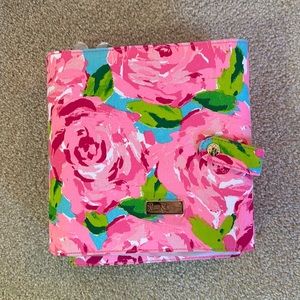 Lllly Pulitzer Hotty Link First Impressions NWT file ip travel pack